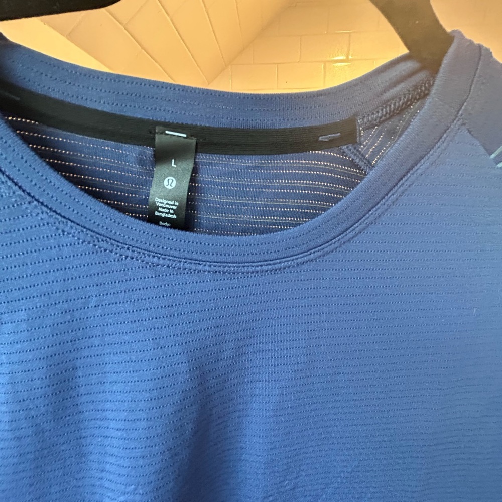 Large - Lululemon Drysense Short Sleeve - Navy